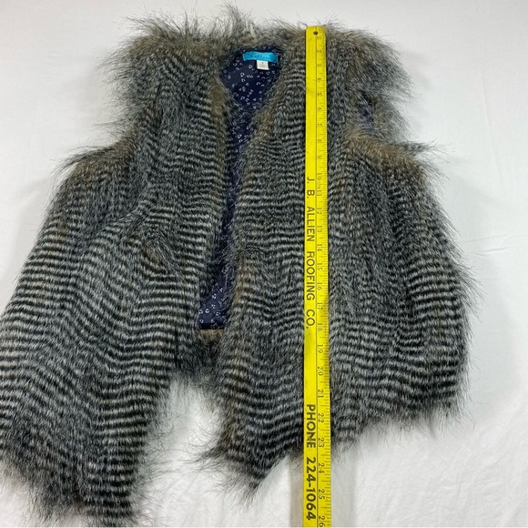 Buttons Black Fur Striped Vest Grey Faux Fur Womens Swings Style Size Sm… - Picture 5 of 10